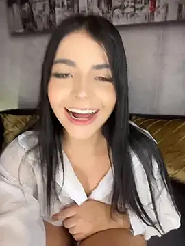 ArieliciousXXX online show from May 18, 2026, 1:06 pm