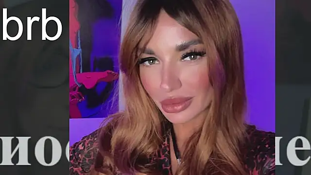 Queen Violetta  online show from October 9, 2025, 11:41 am