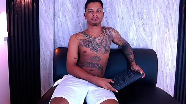 Snapshot of TimmCloud chatting on November 12, 2025, 11:43 am TimmCloud online show from November 12, 2025, 11:43 am