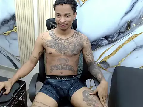 Snapshot of TimmCloud chatting on December 2, 2025, 8:15 pm TimmCloud online show from December 2, 2025, 8:15 pm