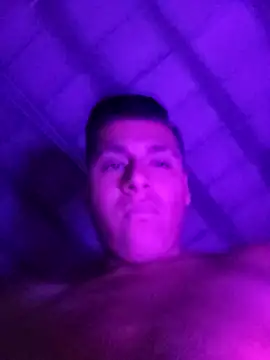 Alex321Flores online show from October 1, 2025, 11:55 pm