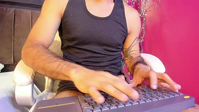 Lobo sex21 online show from October 21, 2025, 7:58 pm