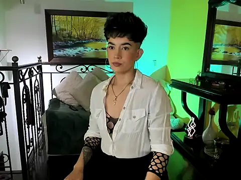 Zulyhenao online show from October 19, 2025, 5:30 am