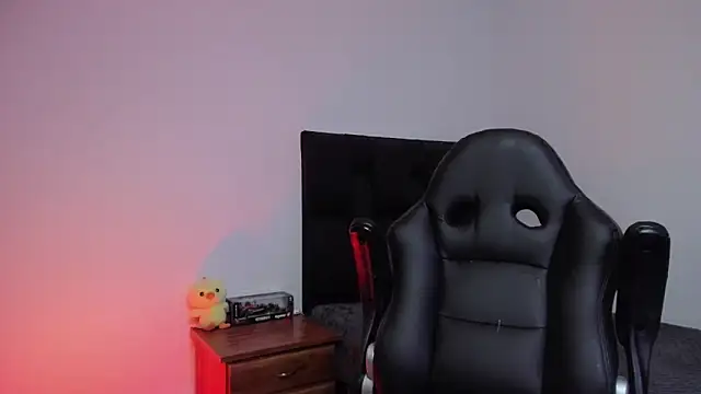 CHRIS MORGAN1 online show from October 7, 2025, 2:14 pm