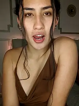 YoungHearXX online show from October 4, 2025, 1:58 am
