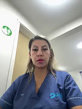 GisellTorres36 online show from November 18, 2025, 5:06 pm