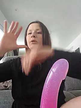 lexy-ray online show from November 11, 2025, 6:41 pm