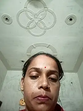 Mona7070 online show from October 3, 2025, 2:47 pm