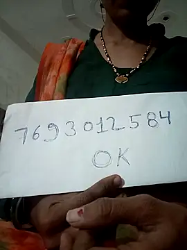 Mona7070 online show from October 16, 2025, 2:29 pm