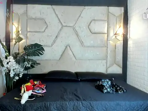 Julieta Slav3 online show from March 2, 2026, 9:32 pm