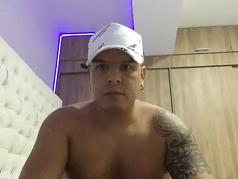 paisaexotico online show from October 6, 2025, 5:05 am