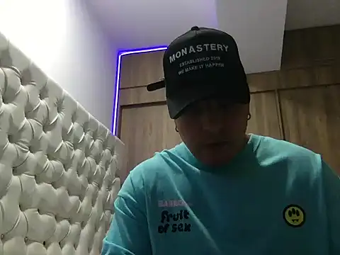paisaexotico online show from October 10, 2025, 4:33 am