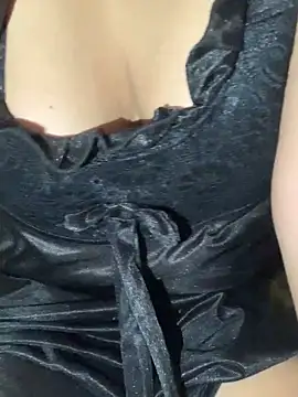 hottylover03 online show from October 12, 2025, 9:52 am