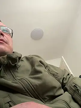 Snapshot of viktor1992-1-1 chatting on February 26, 2026, 8:24 am viktor1992-1-1 online show from February 26, 2026, 8:24 am