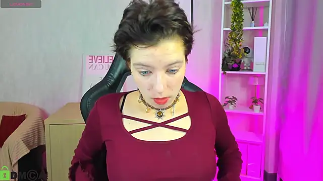 Sara Frayer online show from November 28, 2025, 12:57 am