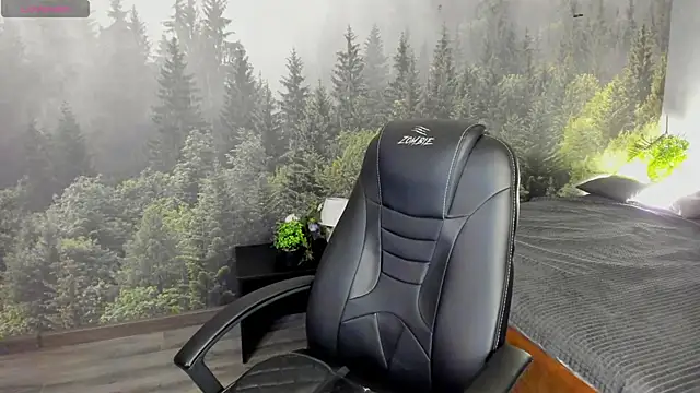 Sara Frayer online show from December 1, 2025, 1:10 am