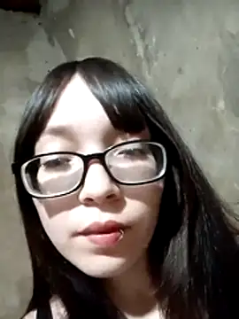 Snapshot of miaahot69 chatting on October 20, 2025, 8:59 am miaahot69 online show from October 20, 2025, 8:59 am