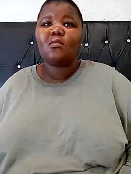 LadyBear2002 online show from February 3, 2026, 8:30 am