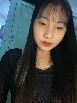 banlinh004 online show from November 29, 2025, 3:37 pm