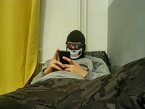 nofaceking20 online show from October 12, 2025, 5:12 pm