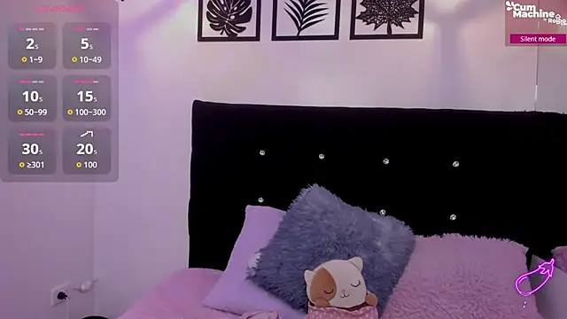 Snapshot of Haiily_Baeker chatting on November 8, 2025, 4:07 pm Haiily Baeker online show from November 8, 2025, 4:07 pm