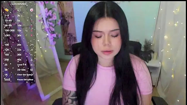 Mona Esty online show from April 18, 2026, 6:17 am