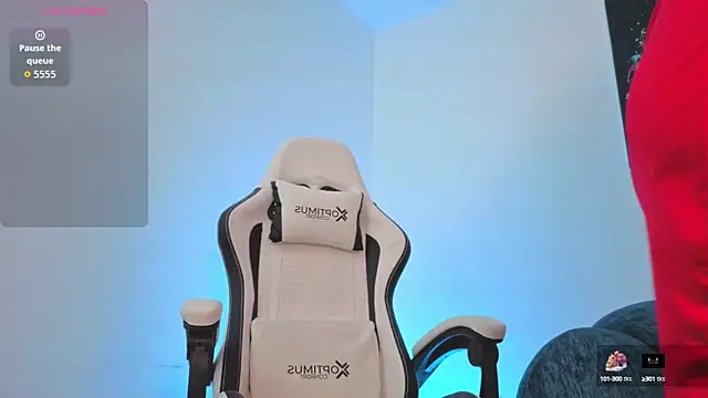 Violet Jhonson online show from October 6, 2025, 2:14 pm