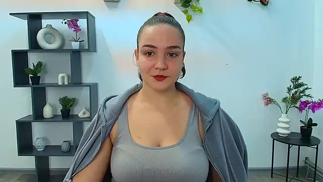 OliviaMontgommery online show from October 6, 2025, 5:16 am