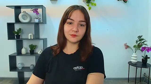 OliviaMontgommery online show from October 10, 2025, 5:17 am