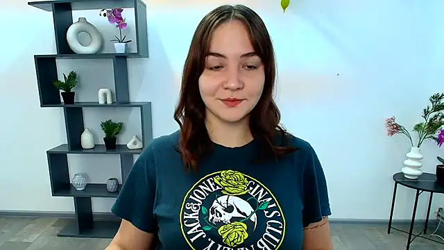 OliviaMontgommery online show from October 21, 2025, 5:08 am