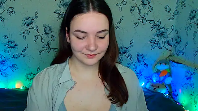 Snapshot of OliviaMontgommery chatting on June 3, 2026, 6:05 am OliviaMontgommery online show from June 3, 2026, 6:05 am