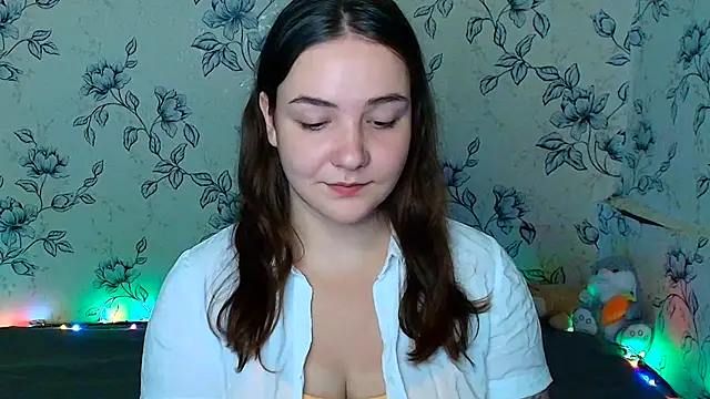 Snapshot of OliviaMontgommery chatting on June 20, 2026, 3:37 pm OliviaMontgommery online show from June 20, 2026, 3:37 pm