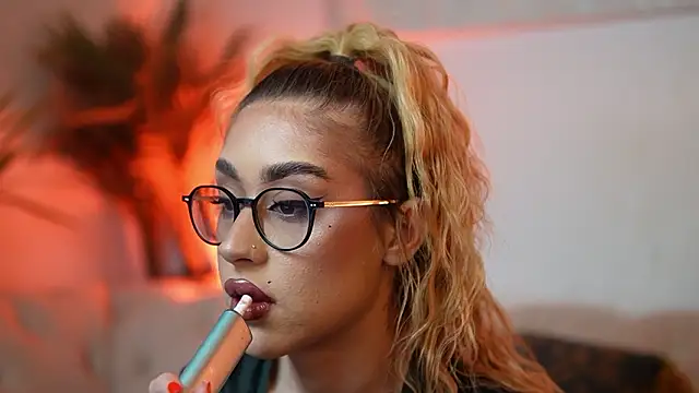 AileenKiss online show from February 26, 2026, 10:20 pm