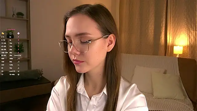 SweetSaraPie online show from March 18, 2026, 6:11 pm