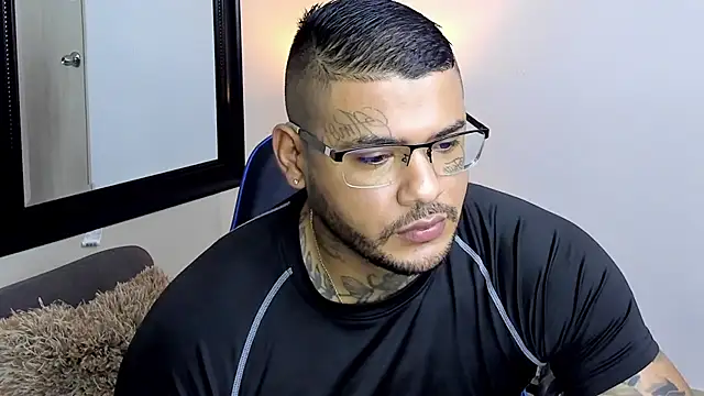 Snapshot of MICHELL_ARTHUS_ chatting on October 11, 2025, 3:17 am MICHELL ARTHUS online show from October 11, 2025, 3:17 am