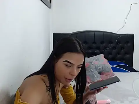 Snapshot of linnaskinyy chatting on December 3, 2025, 1:13 am linnaskinyy online show from December 3, 2025, 1:13 am