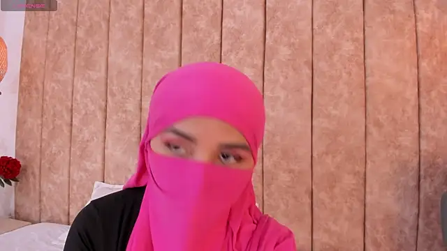  alishaa c online show from November 28, 2025, 2:47 am