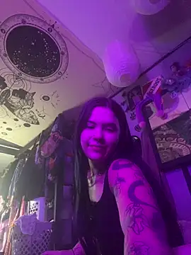 Snapshot of Jynx420friendly chatting on June 8, 2026, 1:09 am Jynx420friendly online show from June 8, 2026, 1:09 am