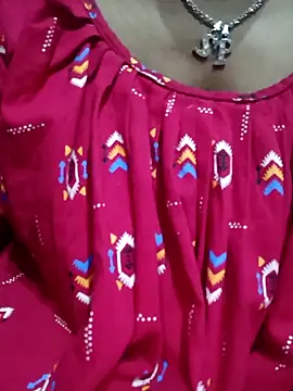 Snapshot of Hotty-romi3 chatting on November 4, 2025, 3:44 pm Hotty-romi3 online show from November 4, 2025, 3:44 pm