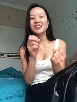 Mile-m online show from October 17, 2025, 2:15 am