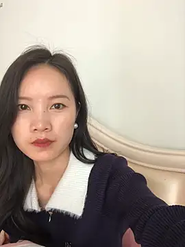 Mile-m online show from February 12, 2026, 3:45 am