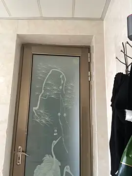 Mile-m online show from March 18, 2026, 5:10 am