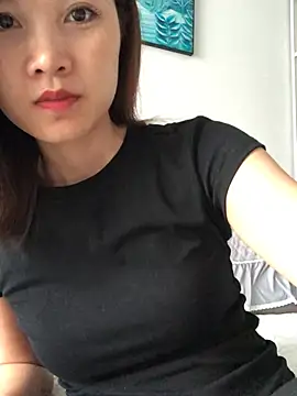 Mile-m online show from May 18, 2026, 6:41 am