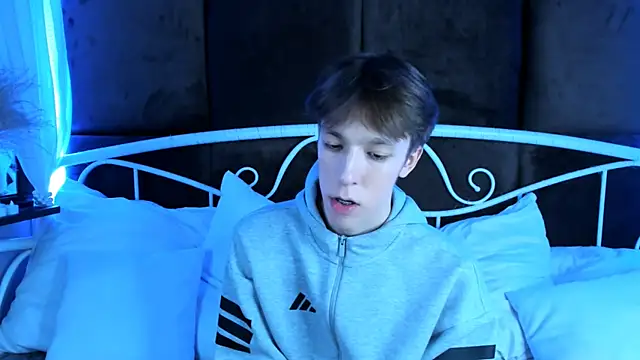 MarkBranston online show from November 17, 2025, 10:54 am