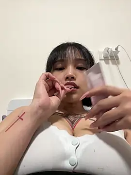 eee79bbb online show from April 29, 2026, 5:41 pm