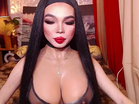 TWINKTRANSSHANEL online show from November 11, 2025, 4:23 am