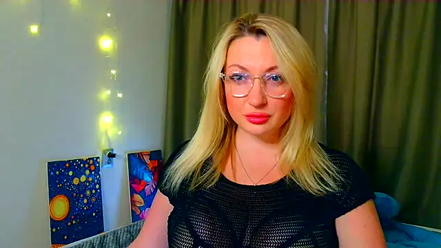 Mila5361 online show from October 17, 2025, 11:02 am
