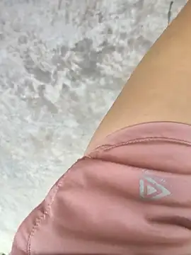 Snapshot of Mymy_love91 chatting on February 25, 2026, 10:36 am Mymy love91 online show from February 25, 2026, 10:36 am