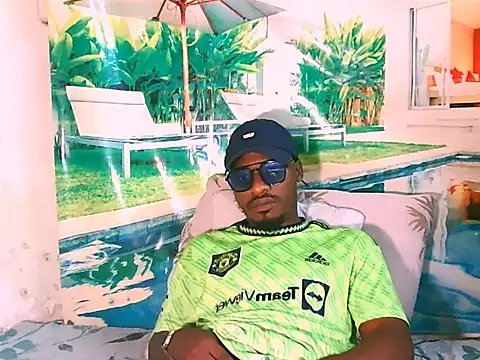 Snapshot of EbonyTiger69 chatting on November 3, 2025, 3:35 pm EbonyTiger69 online show from November 3, 2025, 3:35 pm