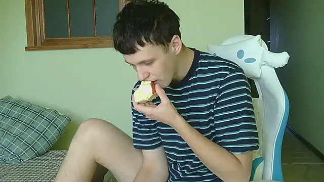  Timmy Boy  online show from November 15, 2025, 10:01 am